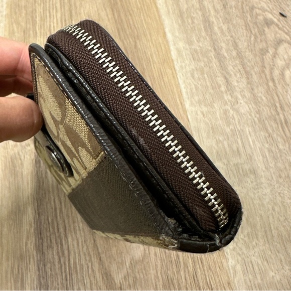Brown C Logo Coach Wallet - Picture 2 of 9